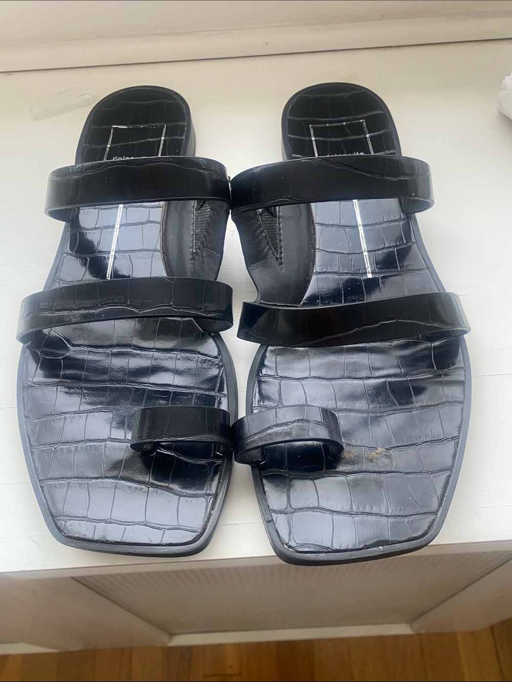 Dolce Vita Isala Croc Embossed Stella Flat Sandal size 8